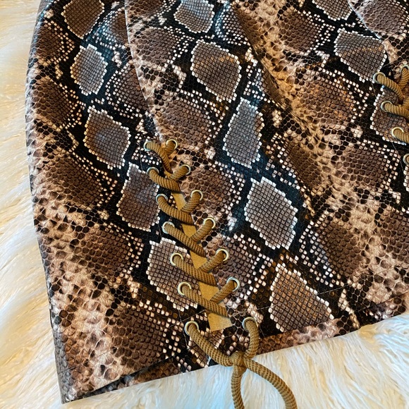 Sexy High Waist Lace Up Bodycon Snakeskin Skirt - Picture 5 of 11